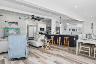 1 Mi to Fort Myers Beach Access! Chic Coastal Home - 7