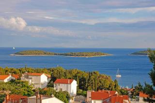 Anna in Hvar * Mittel-Dalmatien - 0