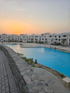 Luxury 1-BR with Garden, Lagoon View & next Playa - 9