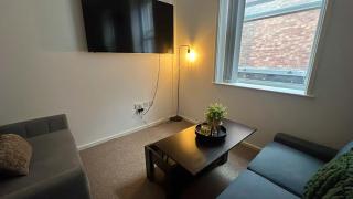 Chic & Comfy 1 Bed Apartment Sheffield Stay - 1