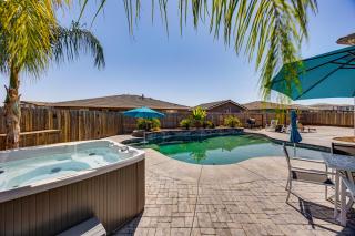 1 Mi to Golf! Spacious and Modern Home in Dinuba - 0
