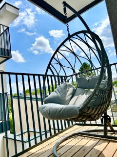 Modern Apartment with Terrace & Free Parking - Nearby Metro - 9