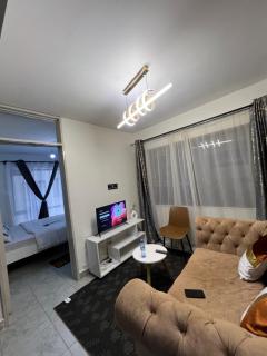 Feelhome-Warm cozy modern one bedroom - 2