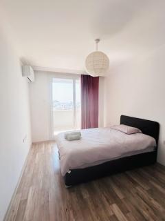 Central, Spacious Pent House -Sea view - 1