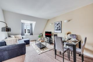 Elegant Apartment in Northampton Town Centre by Yoko Property - 4