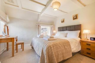 Pear Tree Cottage - 1