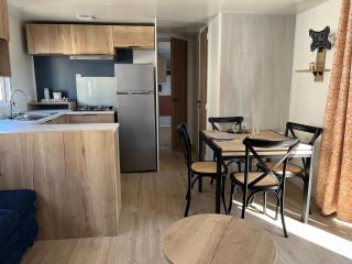 MH 399 3 chambres et 2 salles de bain entièrement équipé dans camping 4 étoiles - 5
