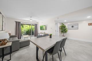 Progresso Apartments & Homes by Lowkl - 7