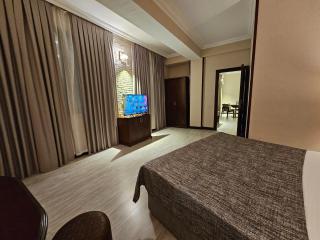 Crown Apartments - 6