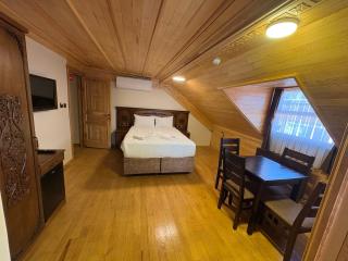 Antique Pearl Hotel - 7