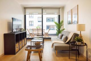 Chic 1BR Oasis for 3 in Bustling Las Condes - 4