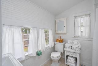 Bead Cottage by Tybee Cottages - 2