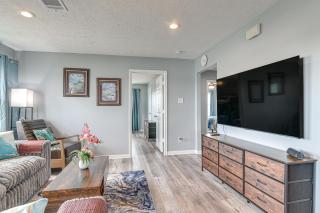 Private Home on Lagoon with Views in Hitchcock! - 4