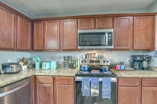 Private Home on Lagoon with Views in Hitchcock! - 1