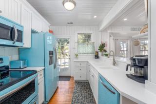 Pink Zebra Cottage by Tybee Cottages - 3