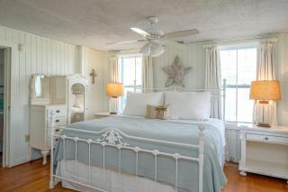 The Tybee Trolley by Tybee Cottages - 0