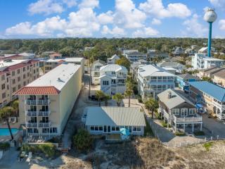 The Tybee Trolley by Tybee Cottages - 6
