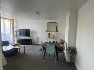 2 Bedroom flat with King beds - 9