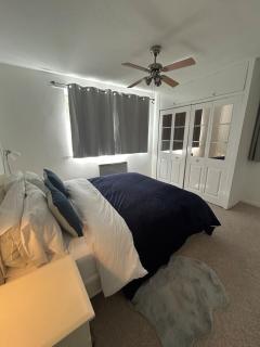 BHX NEC - Stylish 2-Bed Flat Allesley Coventry - 3