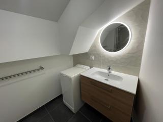 Dans résidence neuve LE SNOW ROC sur les pistes, appartement 8 personnes 2 chambres et coin montagne avec Terrasse WIFI et SAUNA - 9