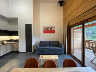 Dans résidence neuve LE SNOW ROC sur les pistes, appartement 8 personnes 2 chambres et coin montagne avec Terrasse WIFI et SAUNA - 6