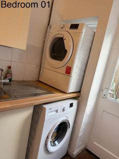 5 Brunswick St - Bedroom 01 downstairs - 2