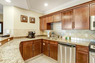 Emerald Grande 1023 - 1