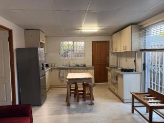 The Lemon Tree Self Catering Cottage - Bloemfontein - 5