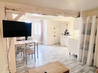 Apartment in Heart of Troyes - 8