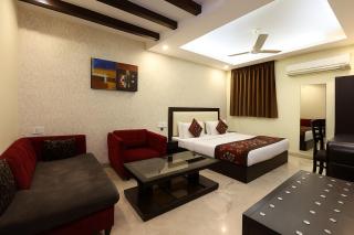 Hotel Kingston Park, Karol Bagh, New Delhi - 2 Mins from Metro - 2