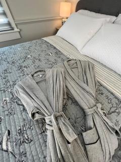 Studio Room in Downtown Pensacola Historic Cottage - 1