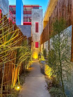 Hotel-Style Stay with Pool - Mérida - 0