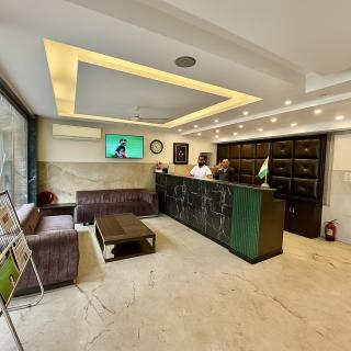 Hotel Kingston Park, Karol Bagh, New Delhi - 2 Mins from Metro - 7