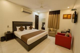 Kingston Park, Karol Bagh, Perfect Hotel - 2 Mins from Metro - 7