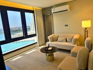 Luxury suite with sea view - 9