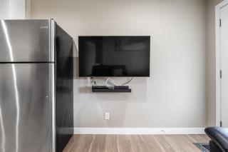 Cozy & Large Furnished 2-Bedroom Suite - 4