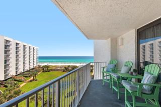 Beach Breeze at Mainsail Resort - Private Beach Access Pools & More - 7