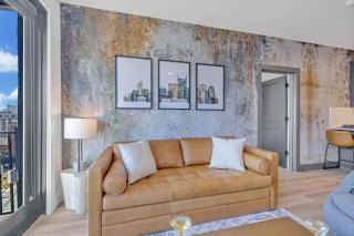 Equinox - 3 Units - Pool & Gym - Mins to Broadway - 1