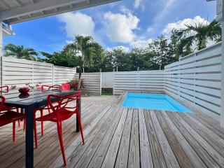 Mango Rouge, 2 bedrooms & pool - 0