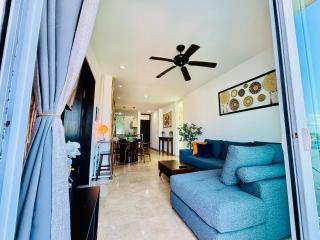 Stylish Central 2BR 2BA Rooftop Pool & Sea Views - 2