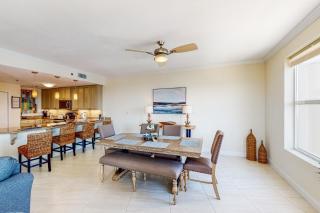 Palm Court Yacht Club #410 - 5