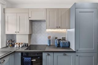 Luxury London Stratford 3 bedroom Flat - 9