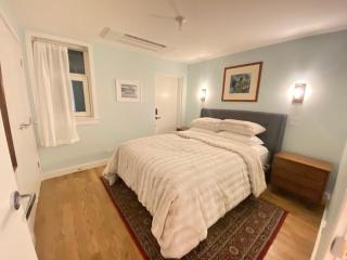 Cozy Garden Apt in Williamsburg NYC Townhouse - 2