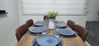 Casa com Piscina Privativa e Churrasqueira - 3 Quartos, Maringá - 9