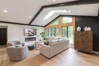 Modern Catskills Retreat with Creek & Fire Pit - 9
