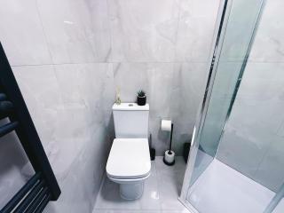 Chic Studio, Free parking, Sleeps 2 - 7