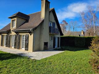 Grande maison rénovée avec jardin, idéale familles et professionnels - 8