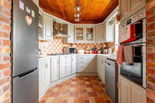 Spacious Home by Lough Rynn Castle Wedding Venue - Mohill - 8