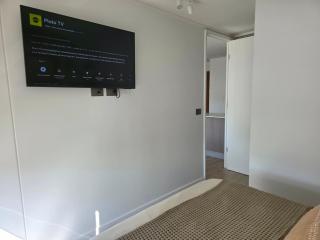 Charming 1BR Retreat in Nunoa for Three - 2