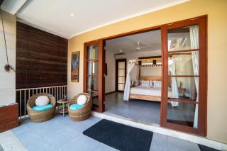 Island Getaway Villa - 1